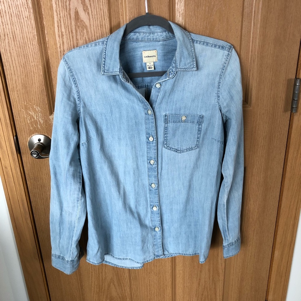 BASS & Co Chambray Button Down Long Sleeve…